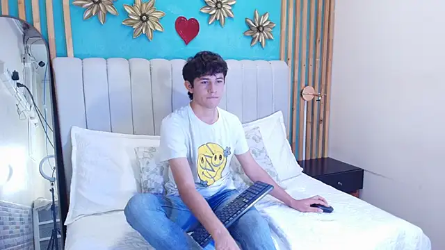 Christian Foxx online show from March 8, 12:30 am