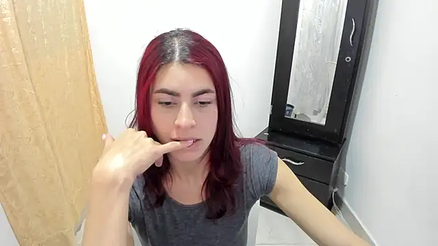 Snapshot of Lanaferrer2 chatting on February 19, 3:02 am Lanaferrer2 online show from February 19, 3:02 am