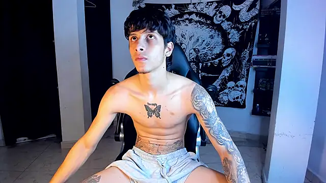 SnakeVelvet2 online show from February 15, 4:53 am