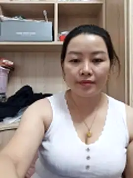 Jennie dogy online show from June 10, 2:12 am