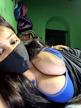 V-Hot-Suity online show from March 28, 11:48 pm