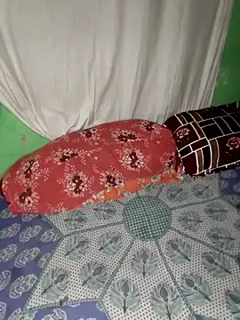 V-Hot-Suity online show from June 4, 11:33 pm