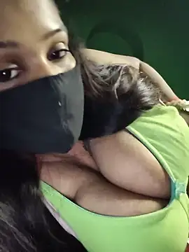 V-Hot-Suity online show from July 28, 11:04 pm