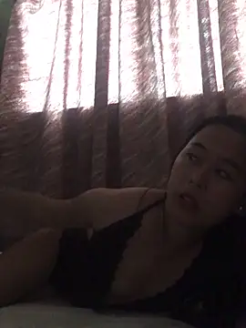 Lovelykimm online show from February 8, 5:44 am