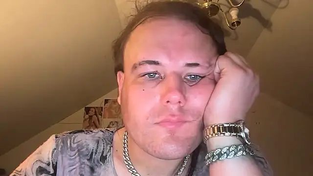 RaeganV online show from March 6, 11:45 pm