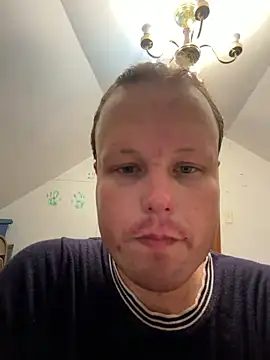 RaeganV online show from April 4, 12:31 am