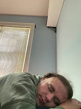 RaeganV online show from April 12, 7:52 pm