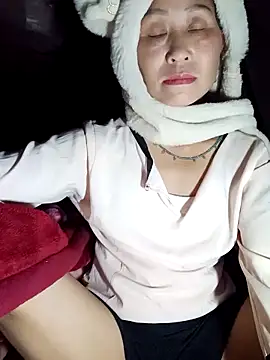 witch-xx online show from March 23, 8:02 pm