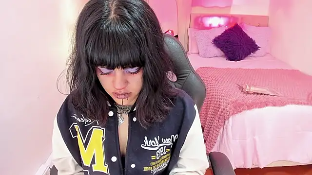 Nahemot sadish online show from February 27, 12:05 pm