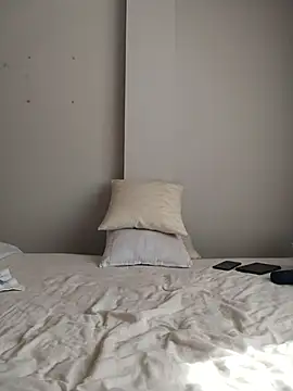 Lyonette reading1 online show from February 27, 2:17 pm