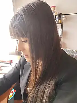 Snapshot of Lyonette_reading1 chatting on June 1, 3:47 pm Lyonette reading1 online show from June 1, 3:47 pm