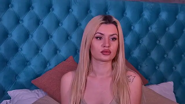 NayaBliss online show from February 9, 3:27 pm