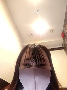 Snapshot of 5SAAa chatting on April 3, 5:27 am 5SAAa online show from April 3, 5:27 am