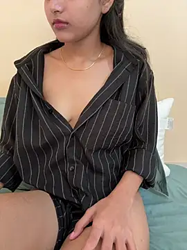 Snapshot of godessoflust chatting on March 5, 9:05 am godessoflust online show from March 5, 9:05 am