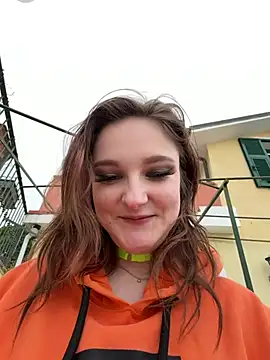 Snapshot of ViviLuu chatting on April 7, 3:34 pm ViviLuu online show from April 7, 3:34 pm