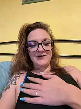 Snapshot of ViviLuu chatting on April 10, 4:23 pm ViviLuu online show from April 10, 4:23 pm