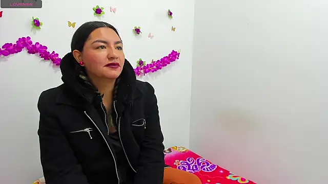 Snapshot of lexyy24 chatting on February 18, 9:27 am lexyy24 online show from February 18, 9:27 am