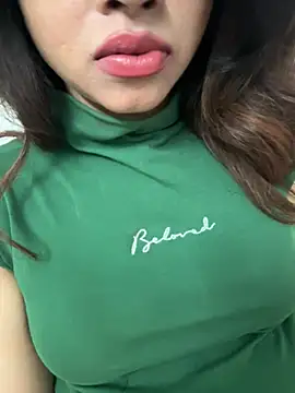 riya sharma11 online show from February 15, 12:29 am