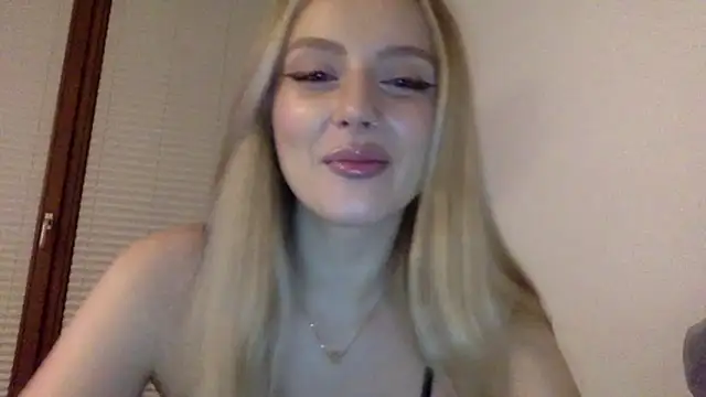 MayaWetDream online show from March 24, 9:20 pm