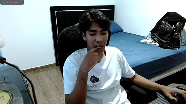 Pedestal diamant online show from February 18, 8:05 pm