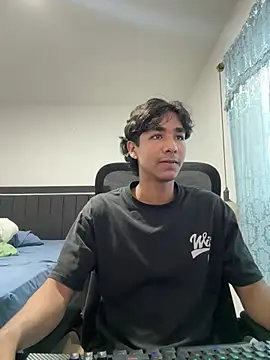 Pedestal diamant online show from February 22, 9:35 pm