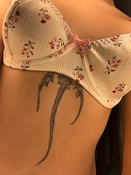 BadLilAngelXXX online show from March 9, 1:15 pm