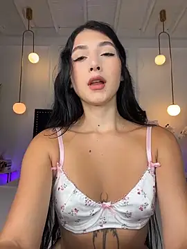 Snapshot of BadLilAngelXXX chatting on March 30, 1:12 pm BadLilAngelXXX online show from March 30, 1:12 pm