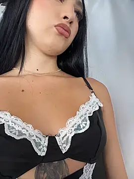Snapshot of BadLilAngelXXX chatting on April 13, 1:16 pm BadLilAngelXXX online show from April 13, 1:16 pm