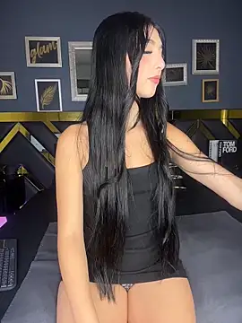 Snapshot of BadLilAngelXXX chatting on April 22, 1:12 pm BadLilAngelXXX online show from April 22, 1:12 pm
