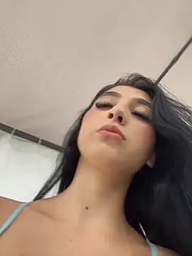 Snapshot of BadLilAngelXXX chatting on April 29, 1:15 pm BadLilAngelXXX online show from April 29, 1:15 pm