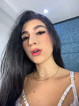 Snapshot of BadLilAngelXXX chatting on May 15, 1:07 pm BadLilAngelXXX online show from May 15, 1:07 pm