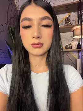 Snapshot of BadLilAngelXXX chatting on May 25, 1:17 pm BadLilAngelXXX online show from May 25, 1:17 pm