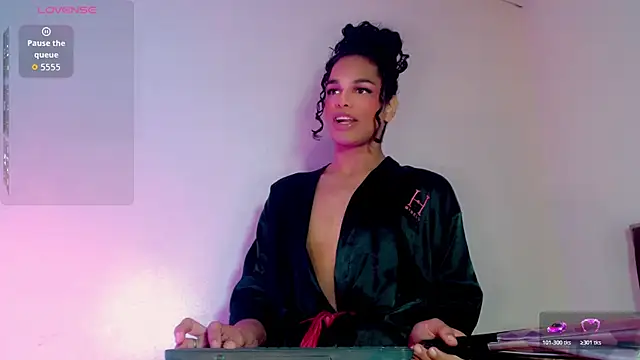 Snapshot of Zonce_shimer chatting on February 14, 4:09 am Zonce shimer online show from February 14, 4:09 am