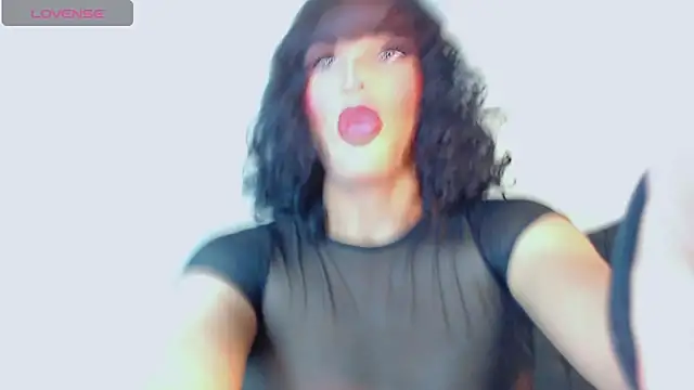 Snapshot of Zonce_shimer chatting on March 7, 4:31 am Zonce shimer online show from March 7, 4:31 am