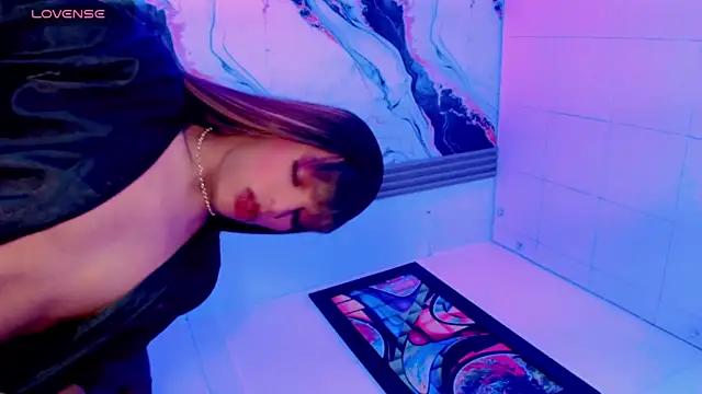 Snapshot of Zonce_shimer chatting on March 26, 7:41 pm Zonce shimer online show from March 26, 7:41 pm