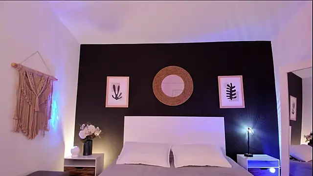 Snapshot of Daphne_Miiller chatting on March 27, 5:13 am Daphne Miiller online show from March 27, 5:13 am