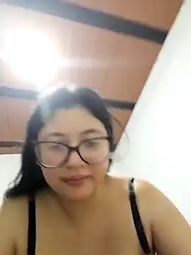 Dahlia-Rose online show from March 8, 1:48 pm