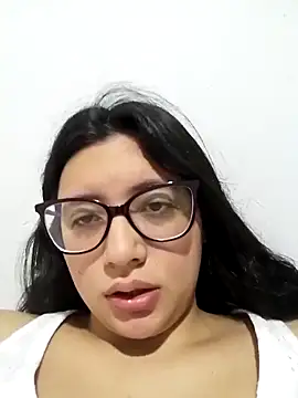 Dahlia-Rose online show from March 10, 4:34 pm