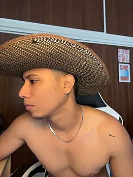 Snapshot of Gael_Velaryx chatting on April 25, 2:47 pm Gael Velaryx online show from April 25, 2:47 pm