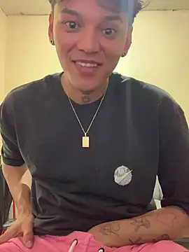 Snapshot of seucasal chatting on February 25, 7:56 pm seucasal online show from February 25, 7:56 pm