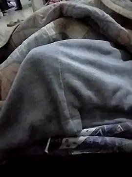 Snapshot of UnsureSlide chatting on March 26, 4:45 pm UnsureSlide online show from March 26, 4:45 pm