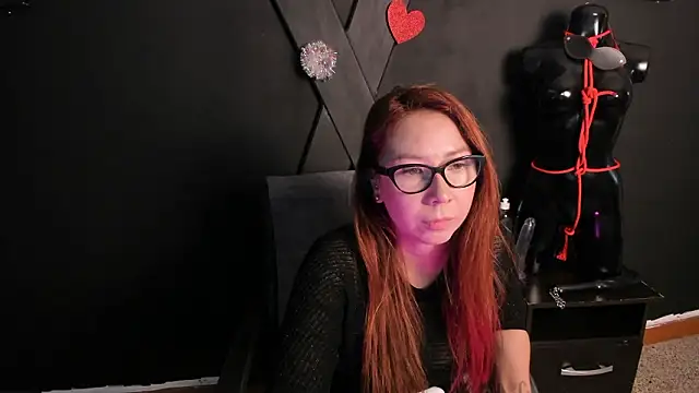 Natasha Tayllor online show from February 9, 7:40 pm