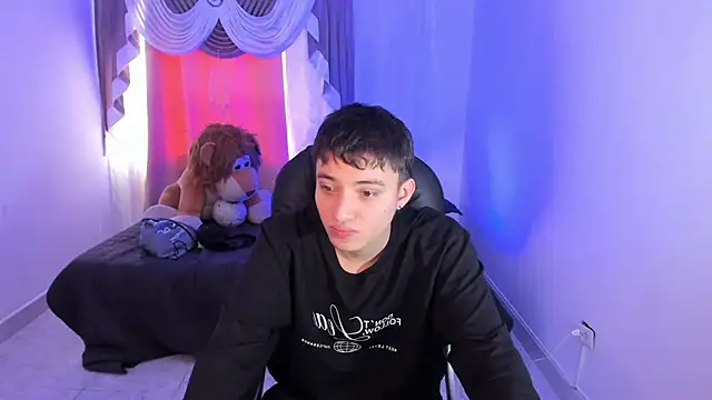 Wesleey-Boy online show from February 25, 7:45 pm