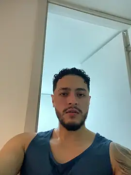 Snapshot of MattiaDupont chatting on March 9, 11:09 pm MattiaDupont online show from March 9, 11:09 pm