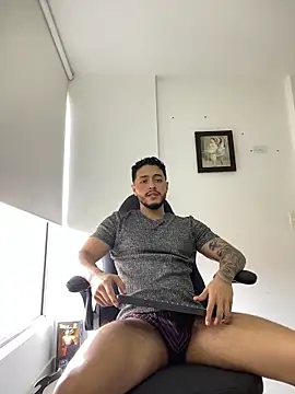 Snapshot of MattiaDupont chatting on March 11, 9:21 pm MattiaDupont online show from March 11, 9:21 pm