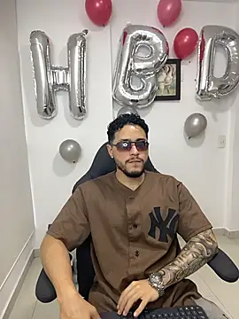 Snapshot of MattiaDupont chatting on March 26, 10:04 pm MattiaDupont online show from March 26, 10:04 pm