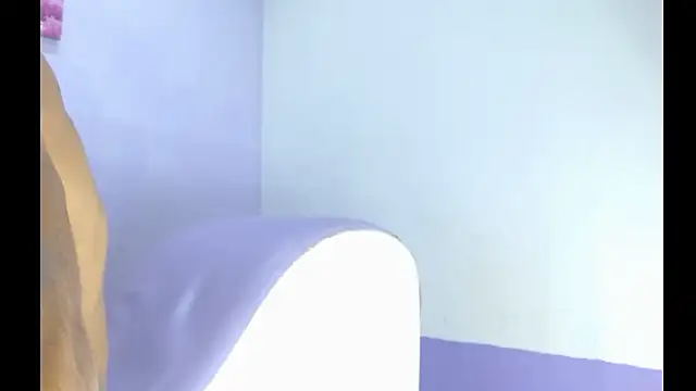 Snapshot of sophi_and_coby chatting on March 13, 5:03 am sophi and coby online show from March 13, 5:03 am