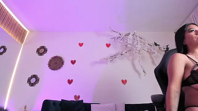 Jimena Adams online show from February 14, 7:43 pm