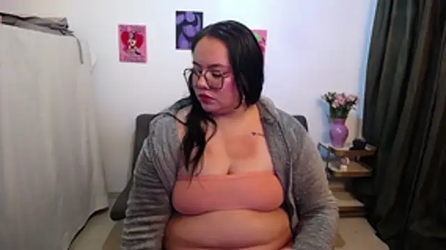 Snapshot of ma_ily chatting on March 12, 12:50 am ma ily online show from March 12, 12:50 am