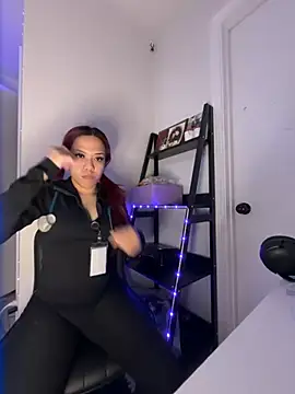 ArielsFeet333 online show from February 17, 3:36 am